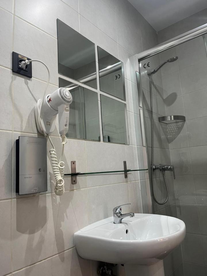 Fuencarral Rooms Μαδρίτη Εξωτερικό φωτογραφία